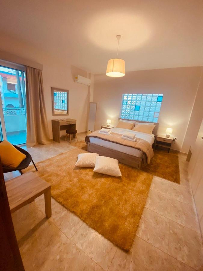 Bon Bonheur Apartments Rhodes City Bagian luar foto
