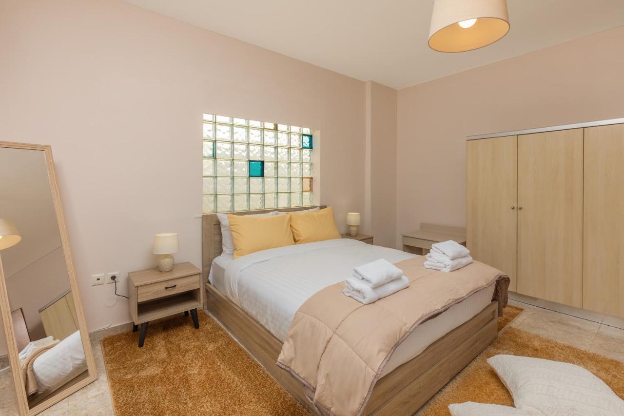 Bon Bonheur Apartments Rhodes City Bagian luar foto